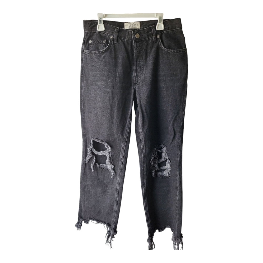 💕We the free distressed straight ankle pants Size‎ 26